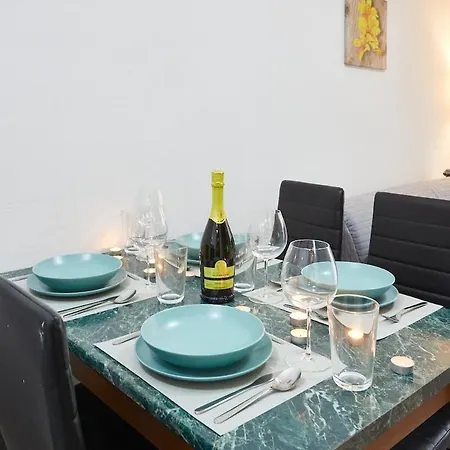 Cozy Place Centre Parking & Ac