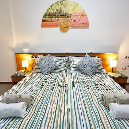 Cozy Place Centre Parking & Ac Апартаменты *